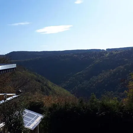 Ferienhaus Schwarzatalblick In Ortsteil Böhlscheiben *